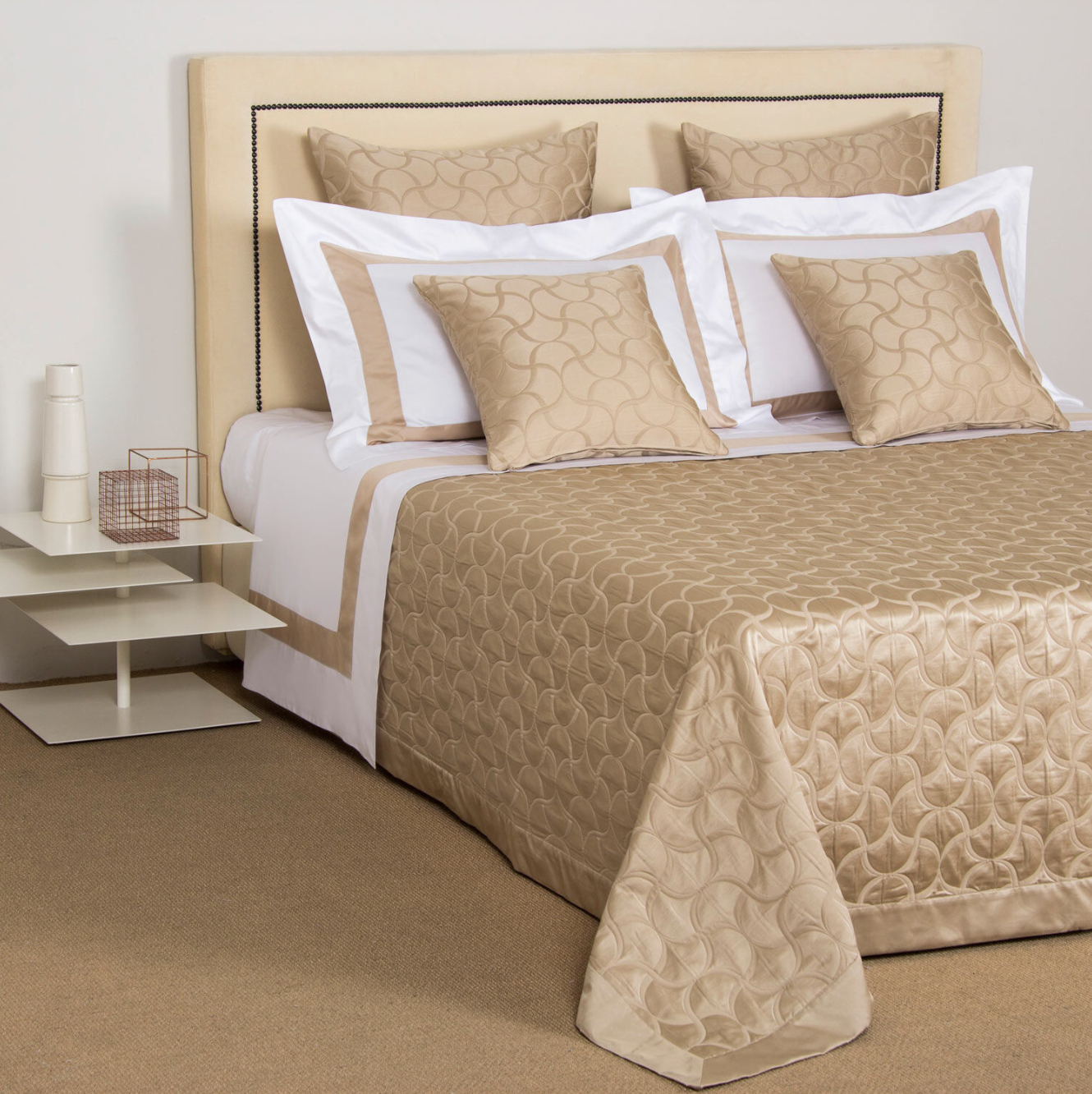 Bedspread Luxury Tile